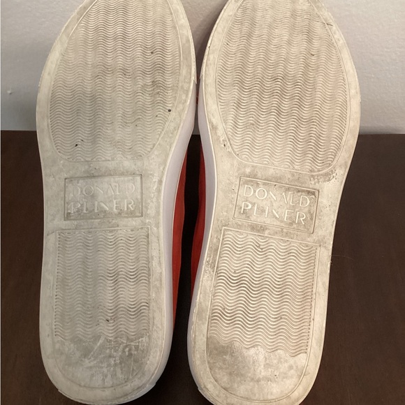 Donald Pliner Great “Chili” Red Genuine Suede Slip Ons w/Colorful Tassels Size 6 - Picture 6 of 8